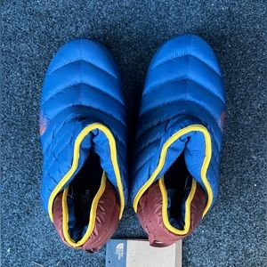 The North Face thermoball traction booties size 9
